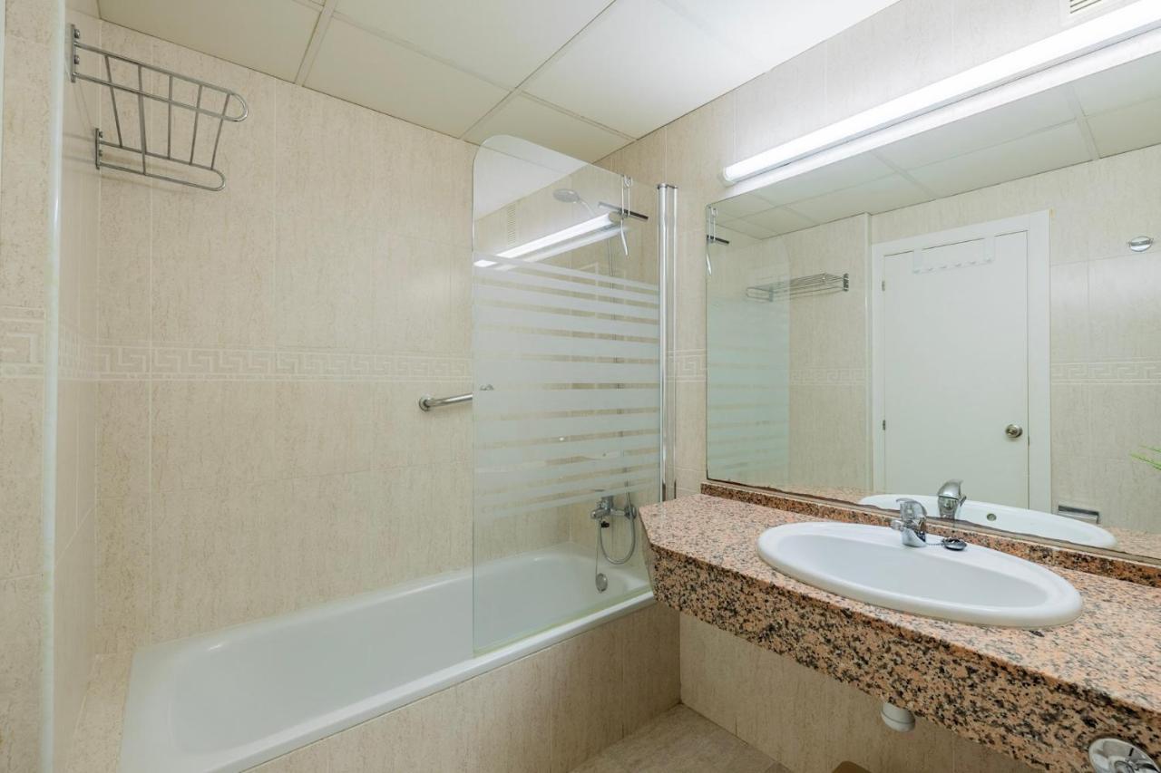 Uhc Michelangelo Apartments Salou Exteriör bild