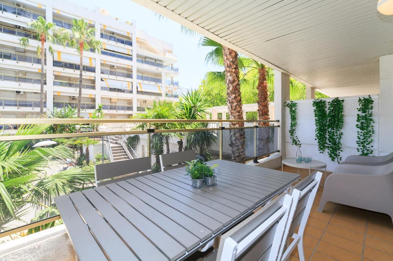 Uhc Michelangelo Apartments Salou Rum bild