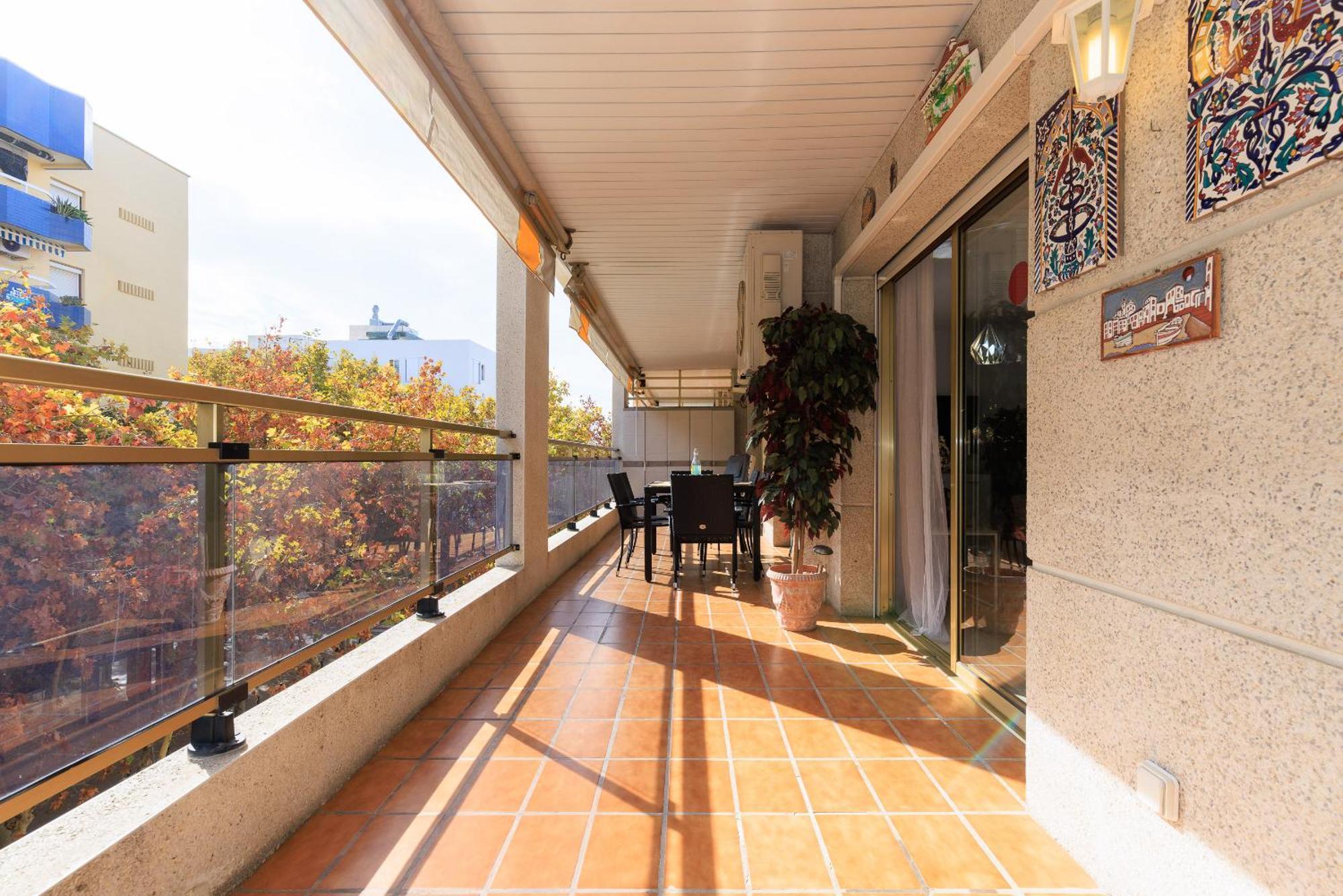 Uhc Michelangelo Apartments Salou Rum bild