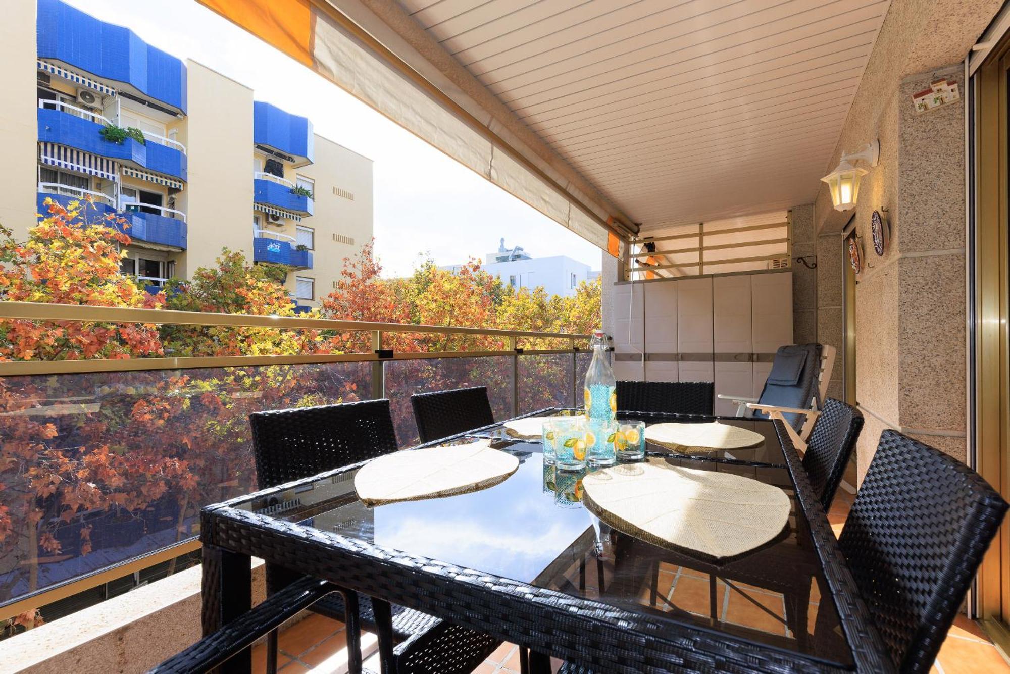 Uhc Michelangelo Apartments Salou Rum bild